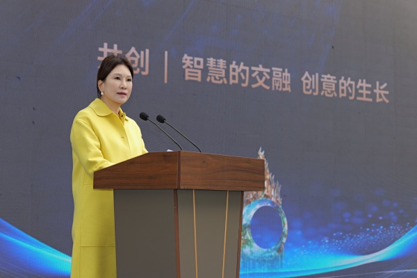 1770793631108380.jpg 翟美卿-德錄拍.jpg