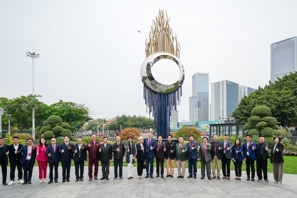 1770795693562037.jpg 未來(lái)之眼合影.jpg